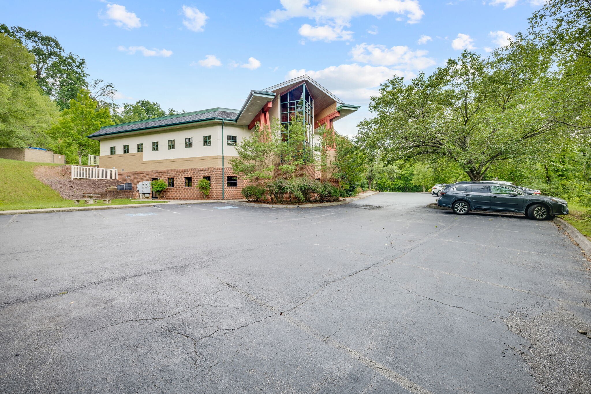 2025 Meadowview Pky, Kingsport, TN for Rent