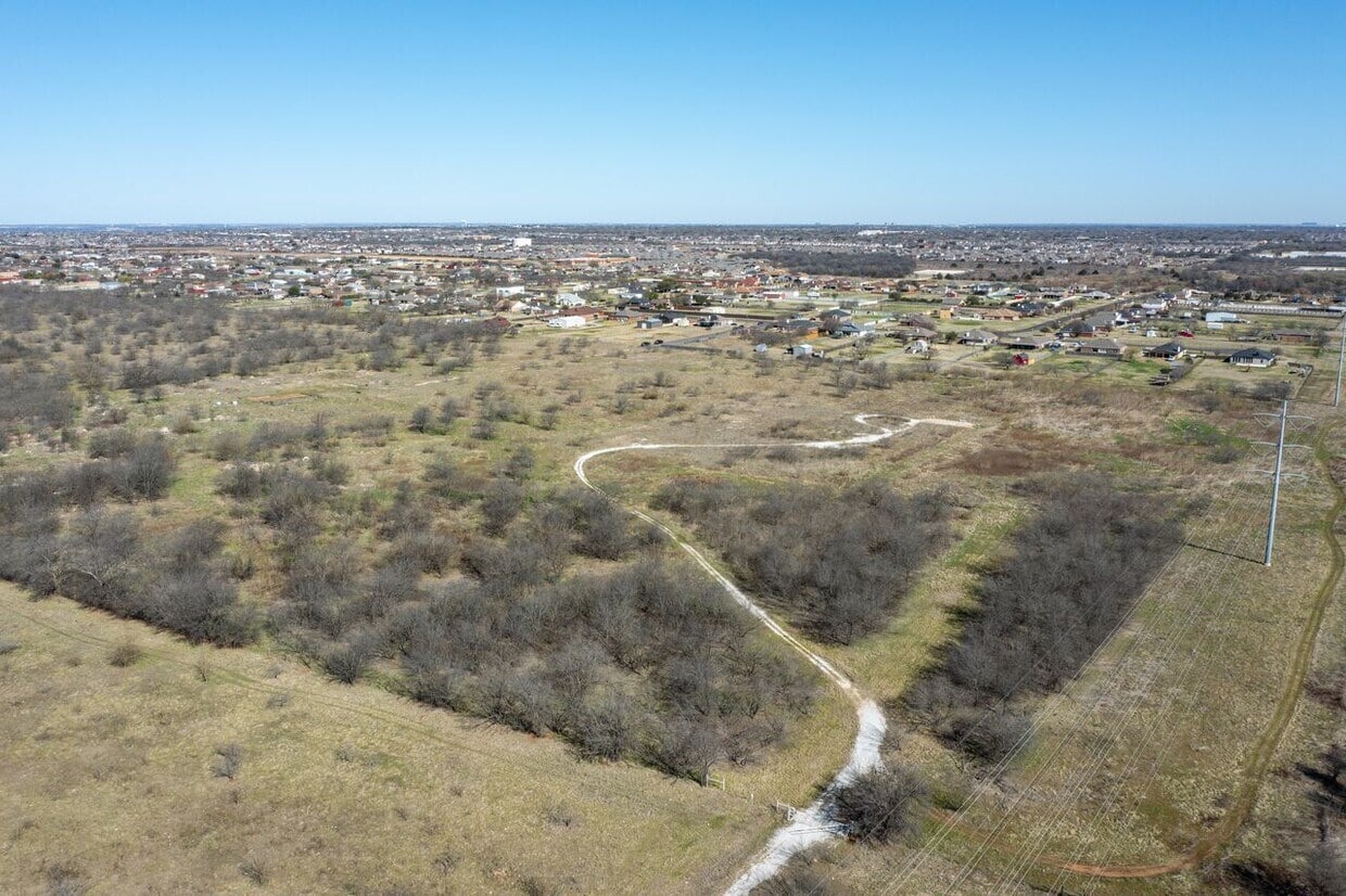 1015 N Crowley Rd, Crowley, TX for Sale