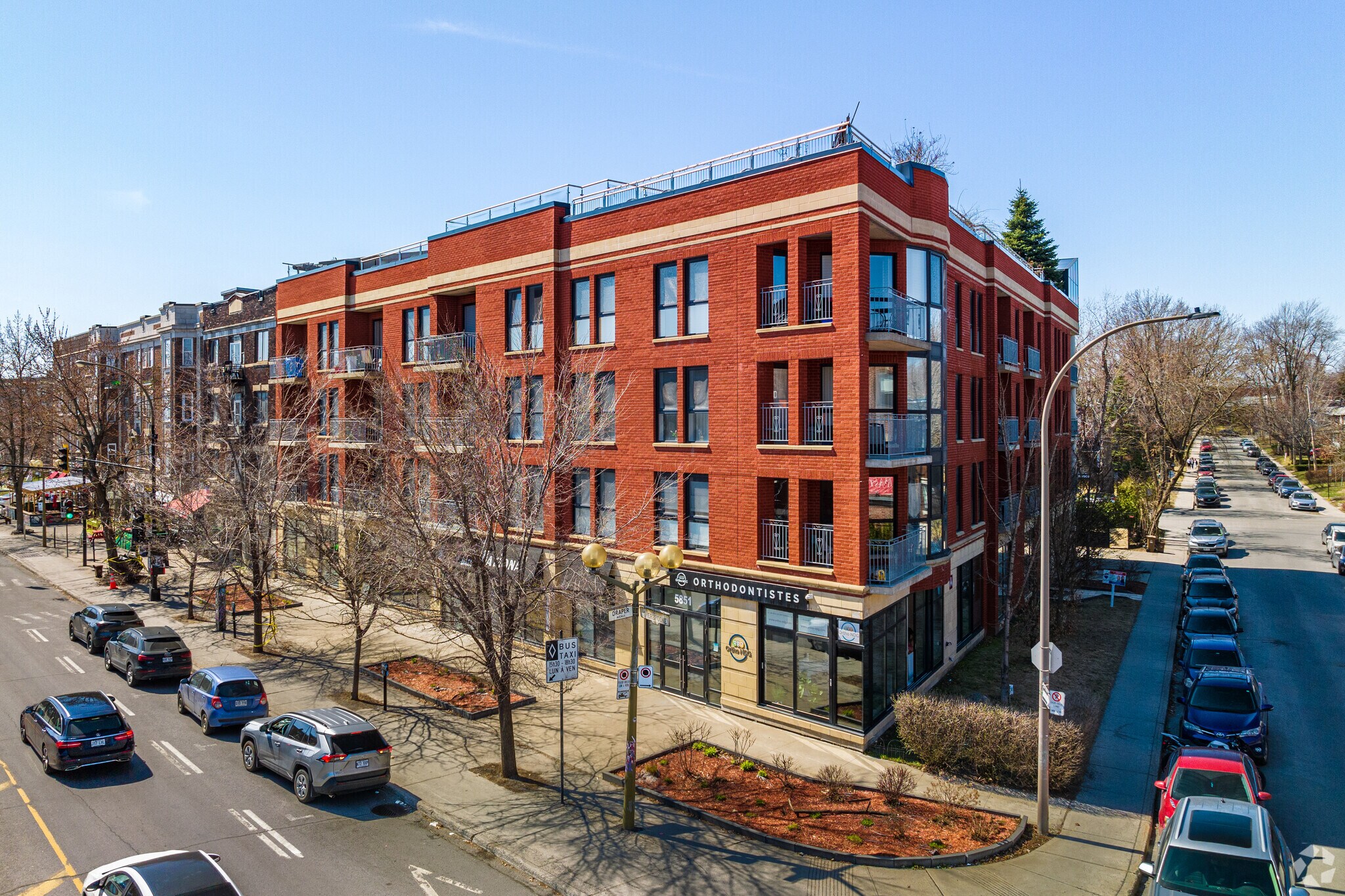 5851-5855 Rue Sherbrooke O, Montréal, QC for Sale