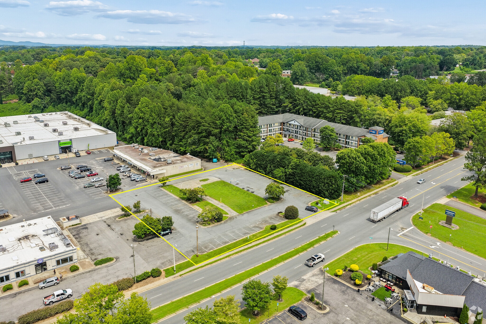7844 North Point Blvd, Winston-Salem, NC for Sale