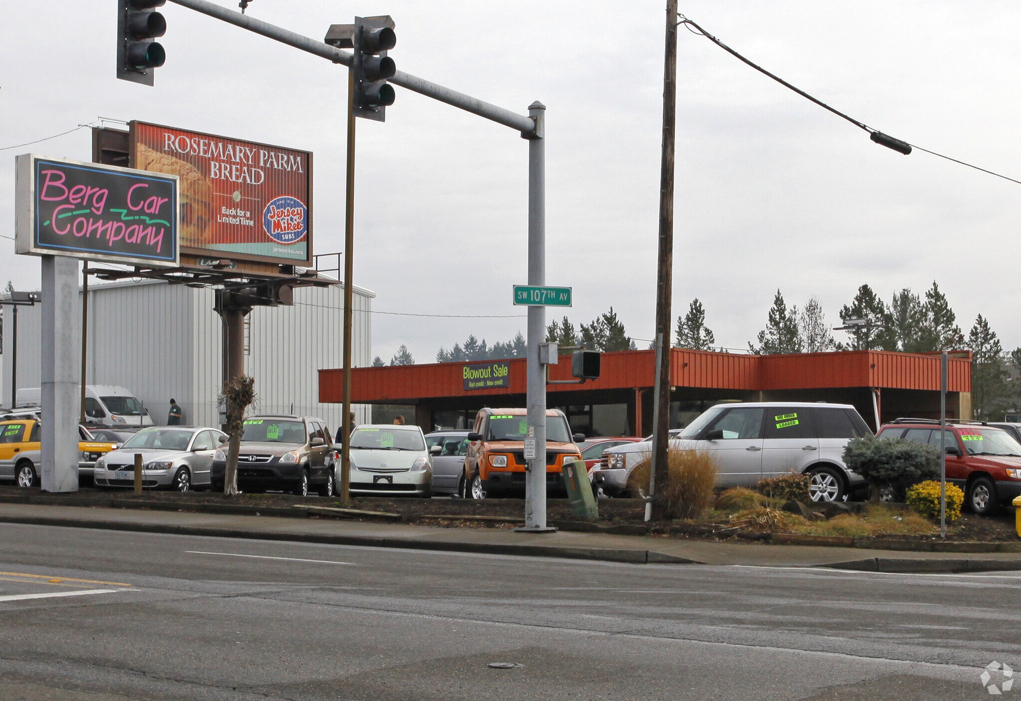 10680 SW Canyon Rd Beaverton, OR 97005 Retail Property for Lease on