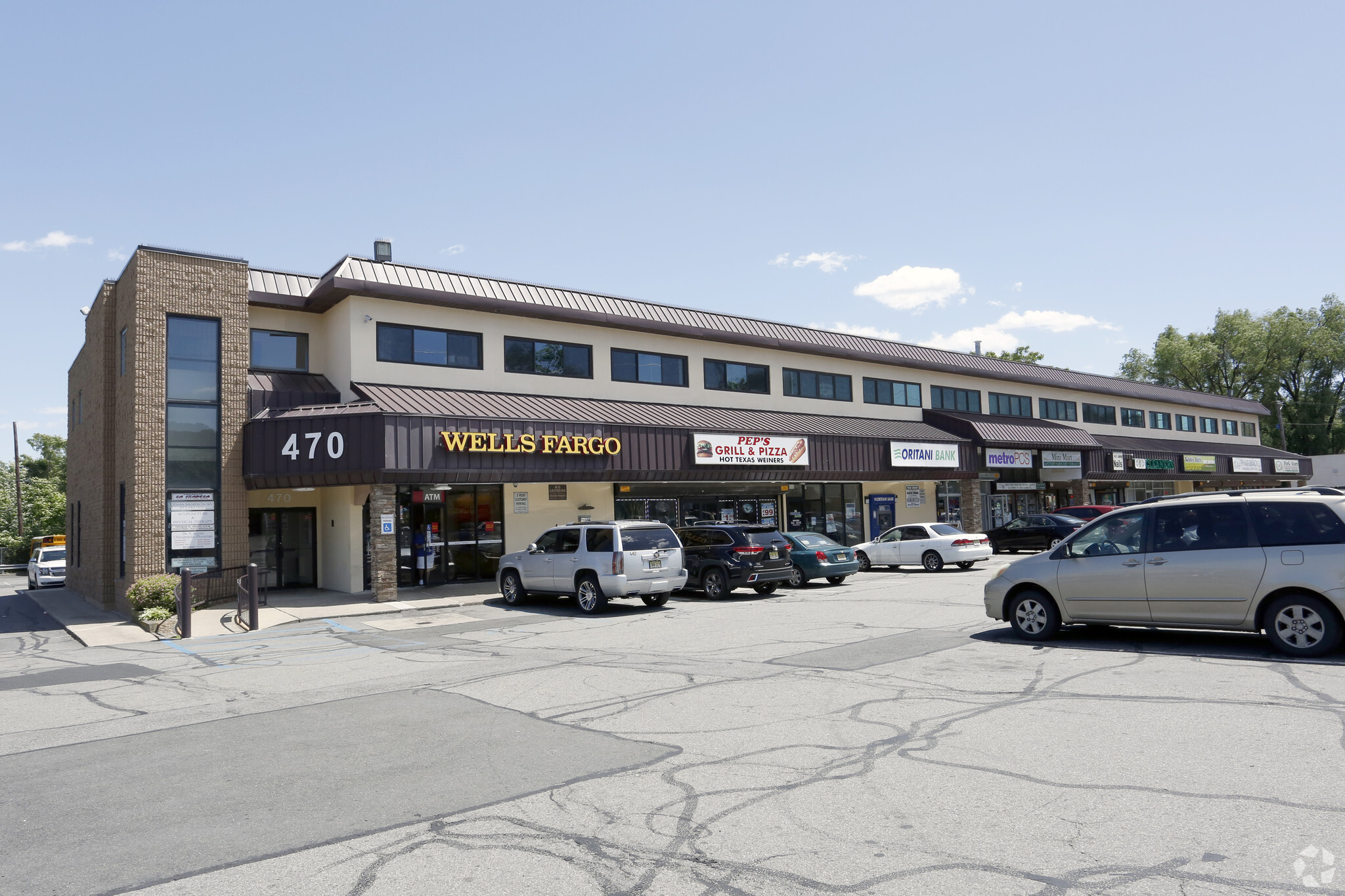 446-464 Chamberlain Ave, Paterson, NJ for Rent
