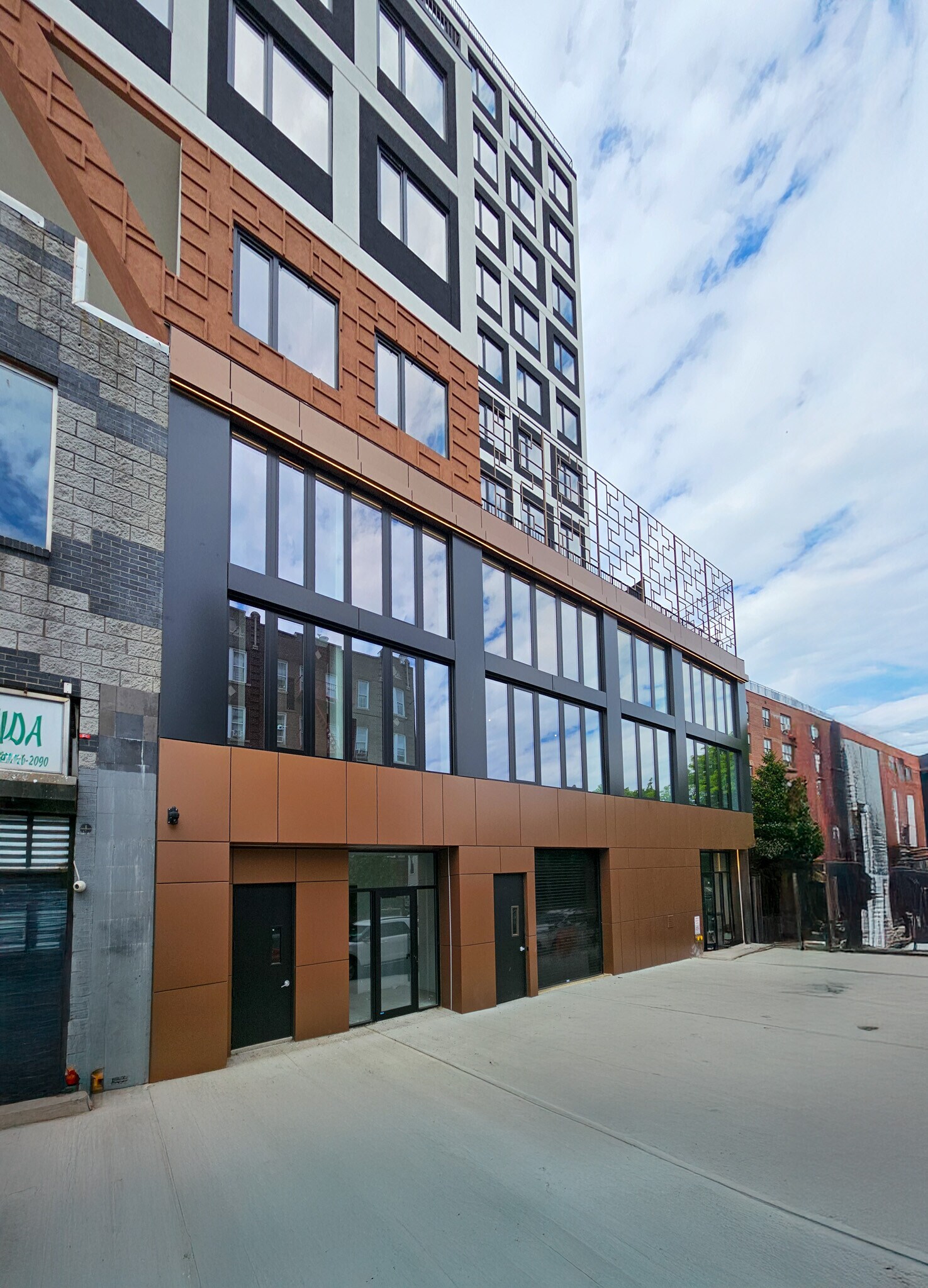 2121 Glebe Ave, Bronx, NY for Rent