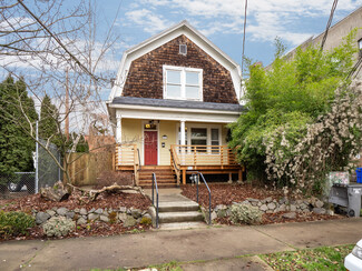 Portland, OR undefined - 317 NE Sacramento St