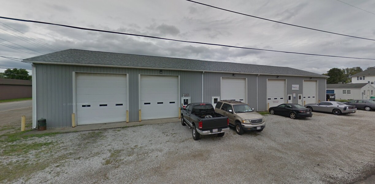 211 Montgomery Ave, Newark, OH for Rent