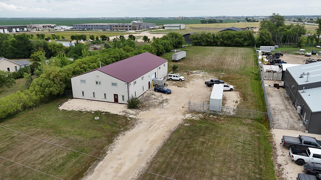 377 Cameron St, Headingley, MB for Sale