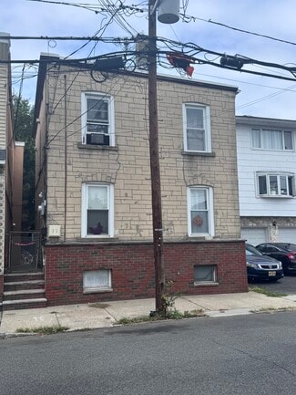 Lodi, NJ Apartments - 17 Green Ct