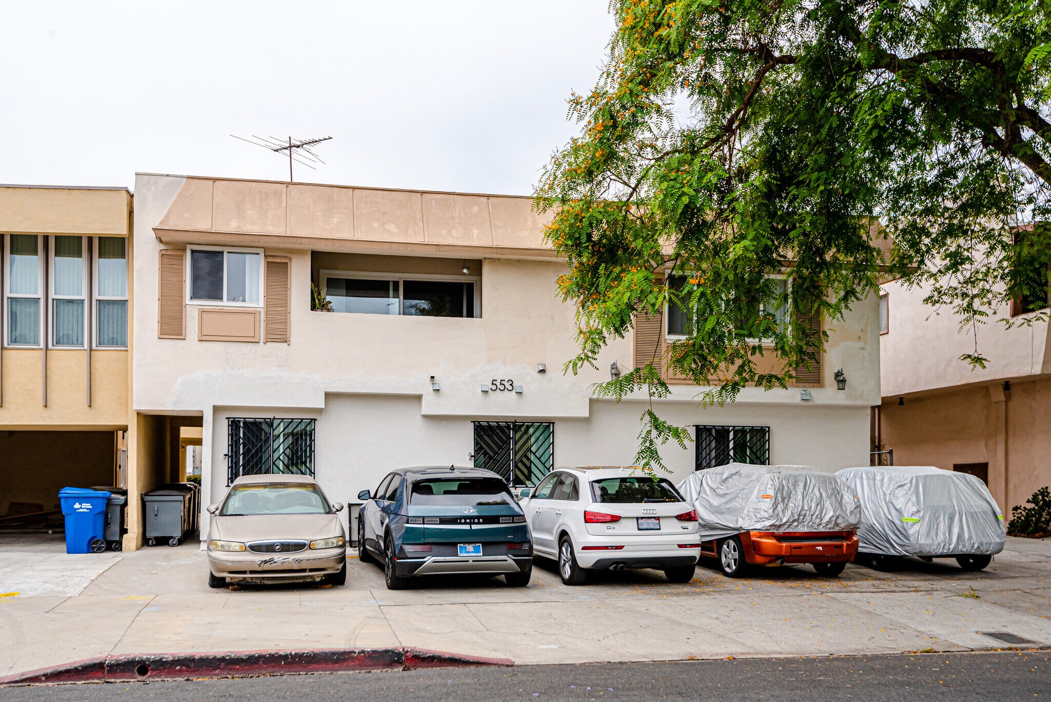 553 N Flores St, Los Angeles, CA for Sale