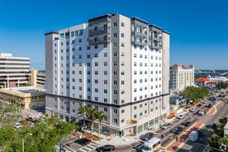 Bradenton, FL Retail - 920 Manatee Ave W