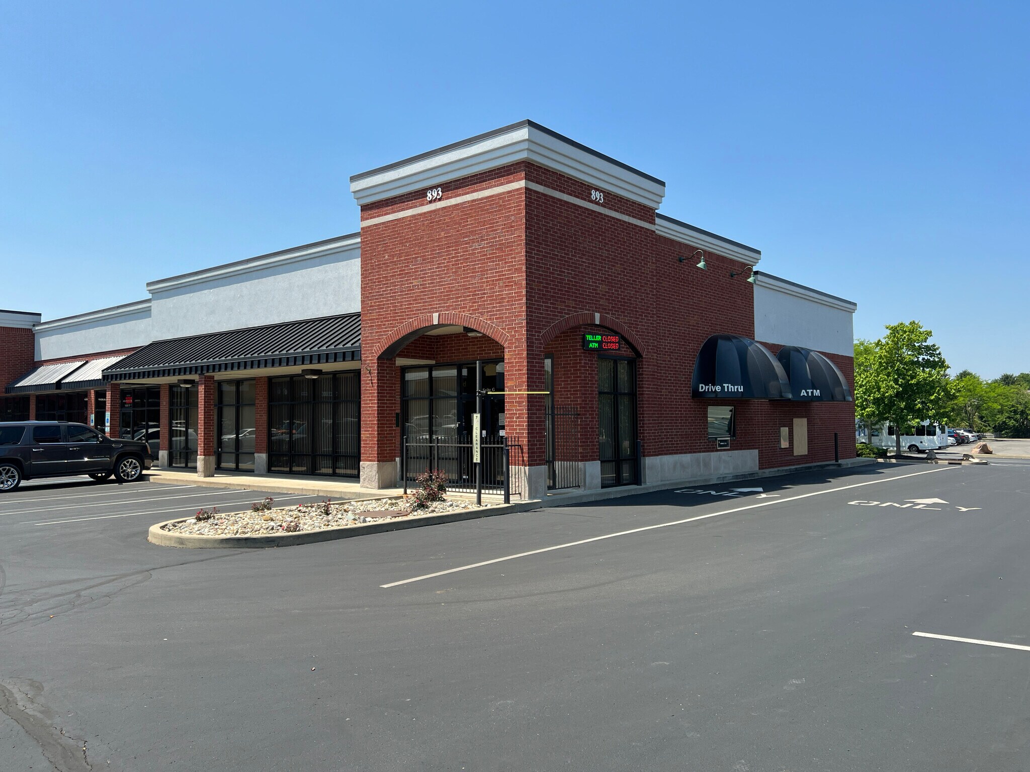 893 E Main St Greenwood, IN 46143 Retail Property for Lease on