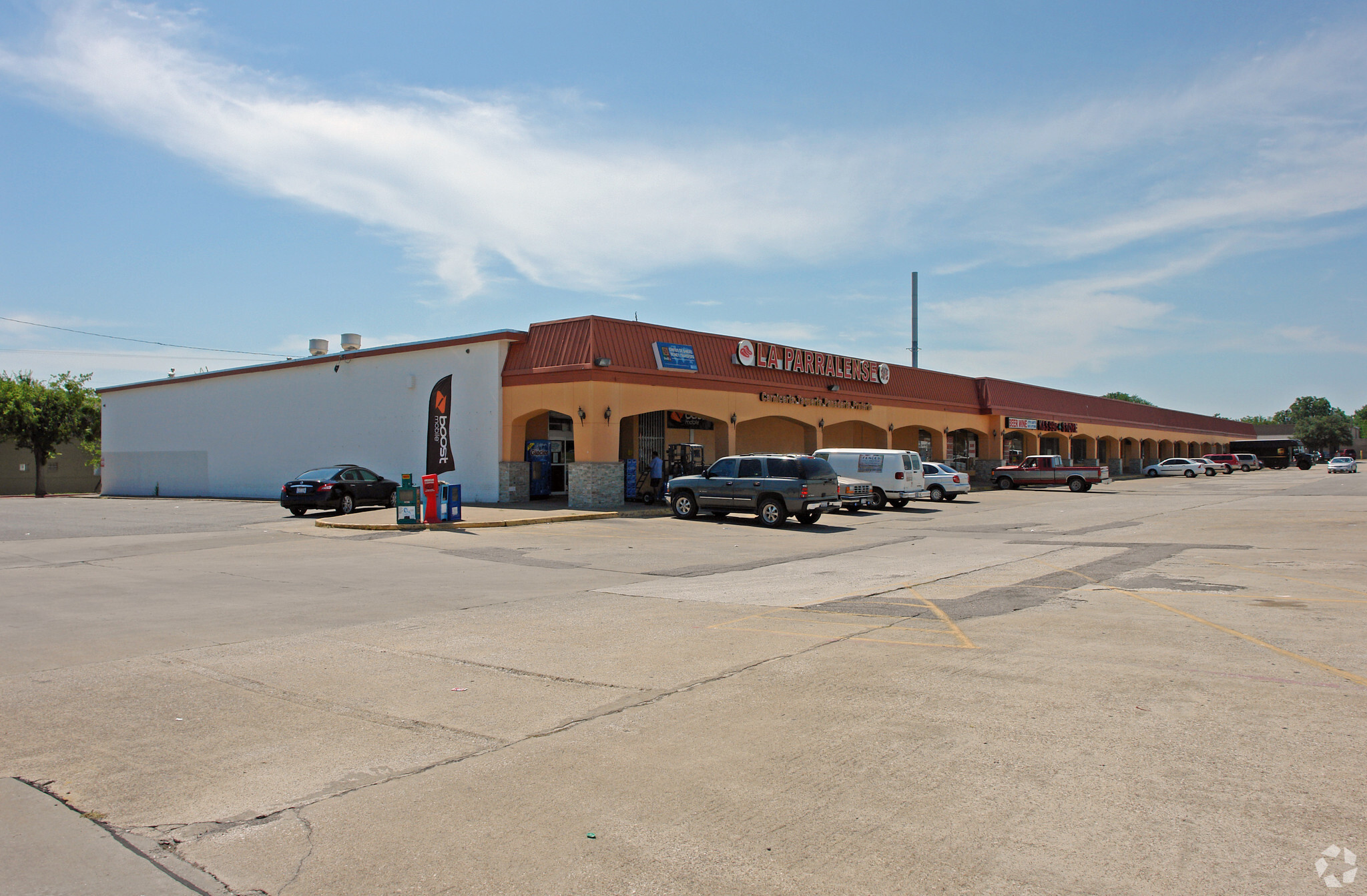 3110-3160 Saturn Rd, Garland, TX for Rent