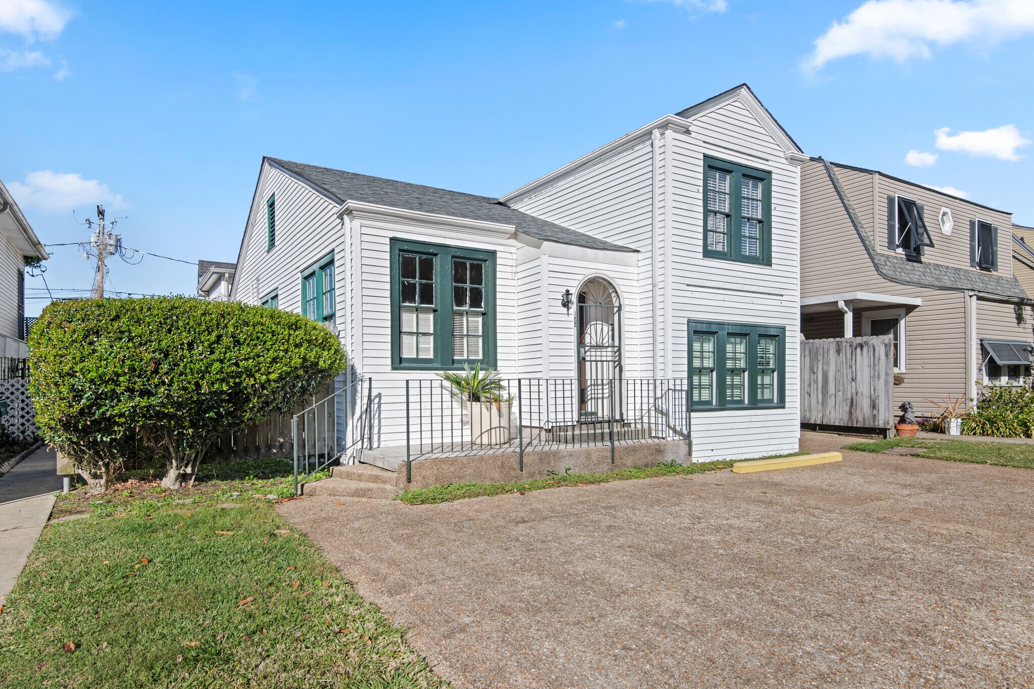 122 Sierra Ct, Metairie, LA for Rent