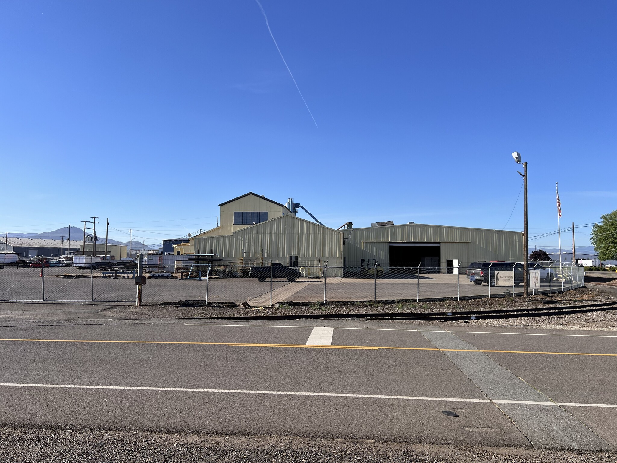 8380 Agate Rd, White City, OR for Sale