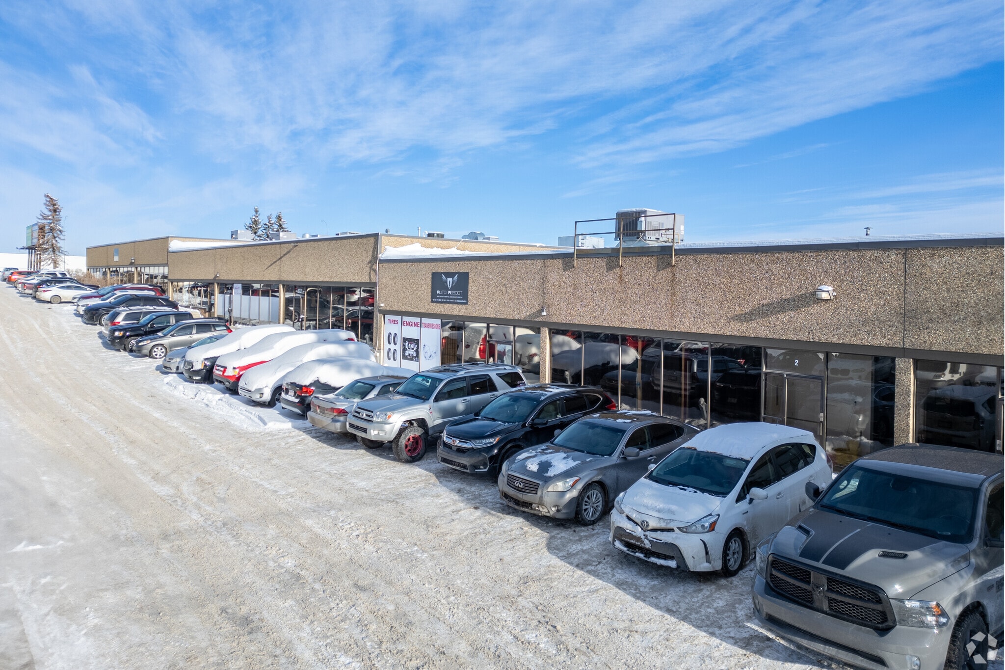 3320 14th Ave NE, Calgary, AB for Rent