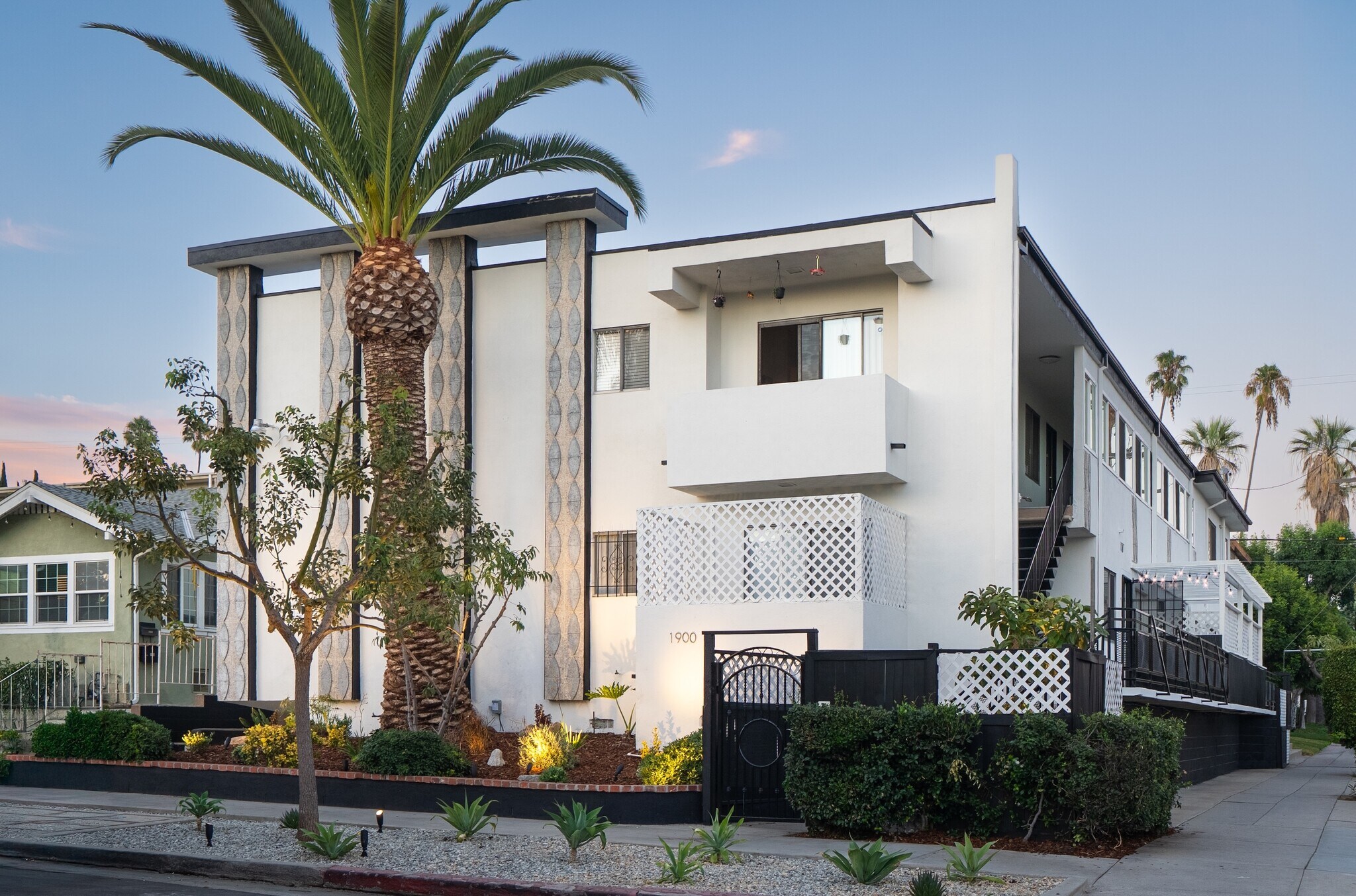 1900 Dracena Dr, Los Angeles, CA for Sale