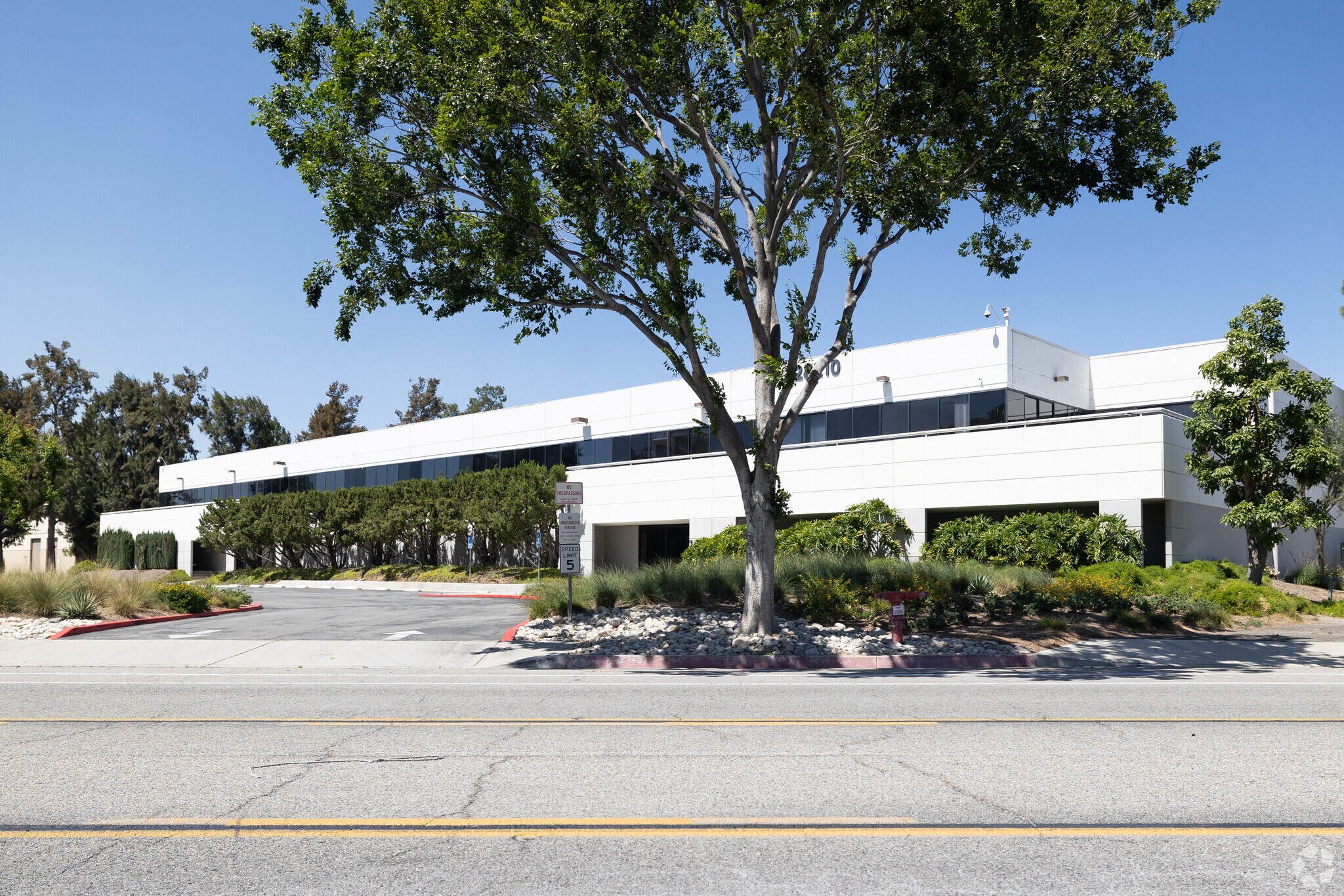 28210 Avenue Stanford, Valencia, CA for Sale