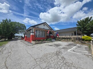 Arlington, TX undefined - 406 W Abram St
