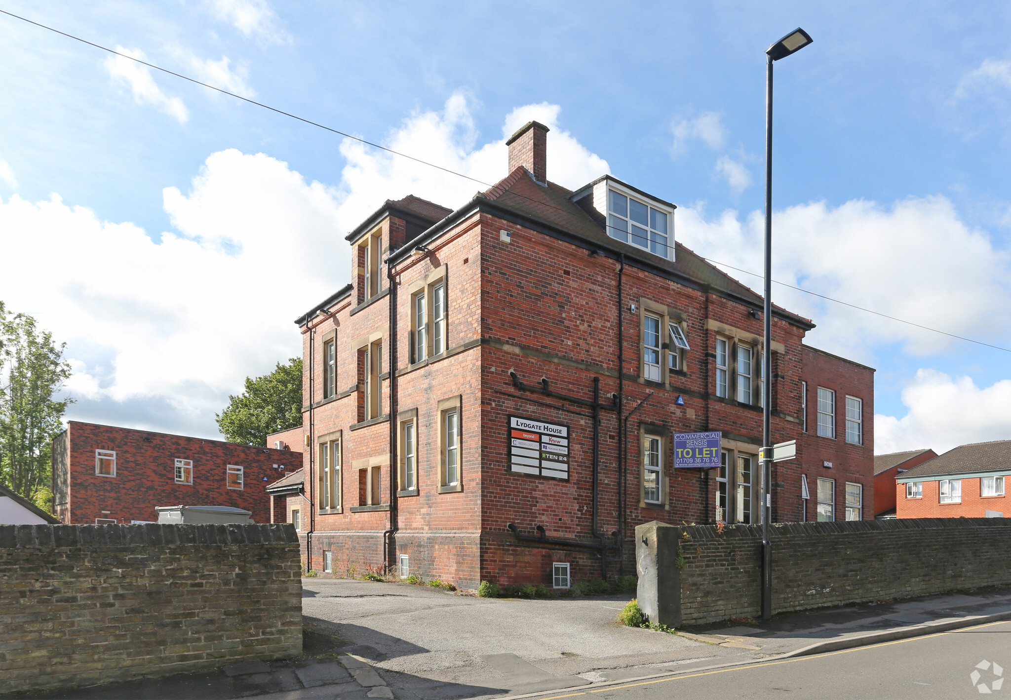 Lydgate Ln, Sheffield, SYK for Rent