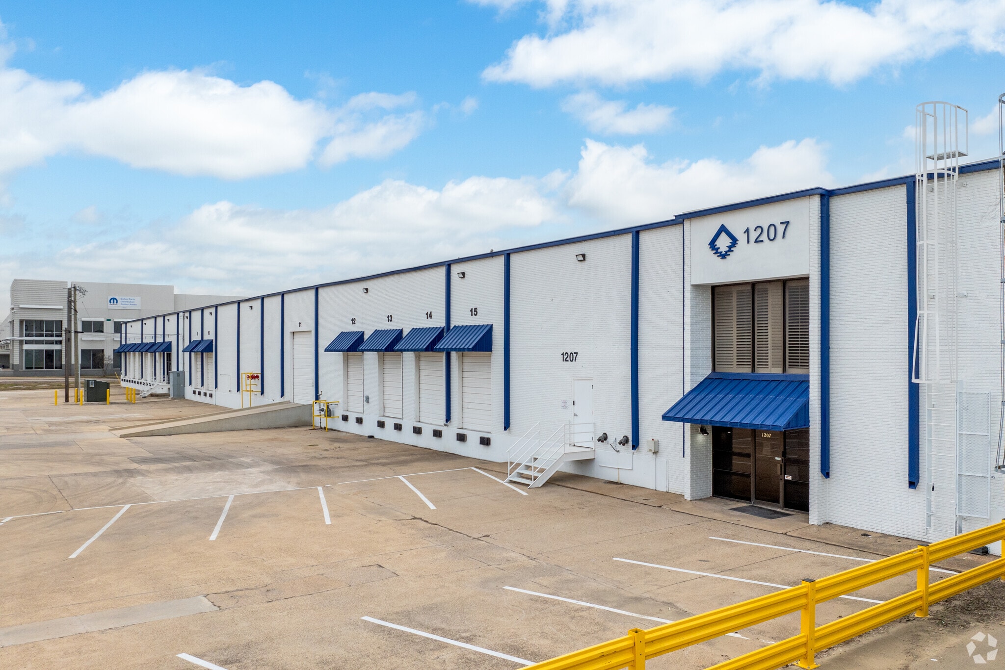 1207 W Crosby Rd, Carrollton, TX for Rent