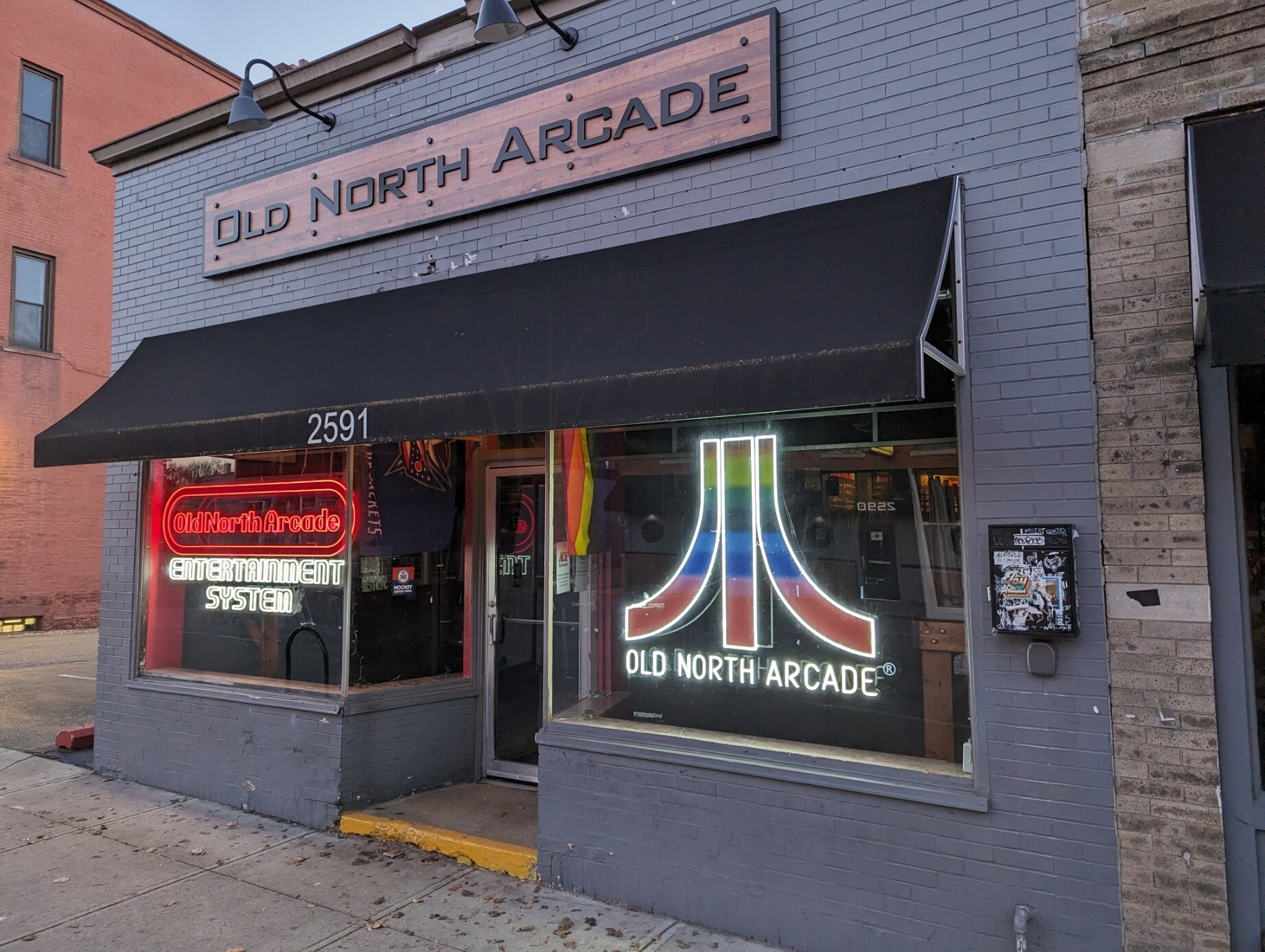 2595 N High St Columbus, OH 43202 Retail Property for Lease on