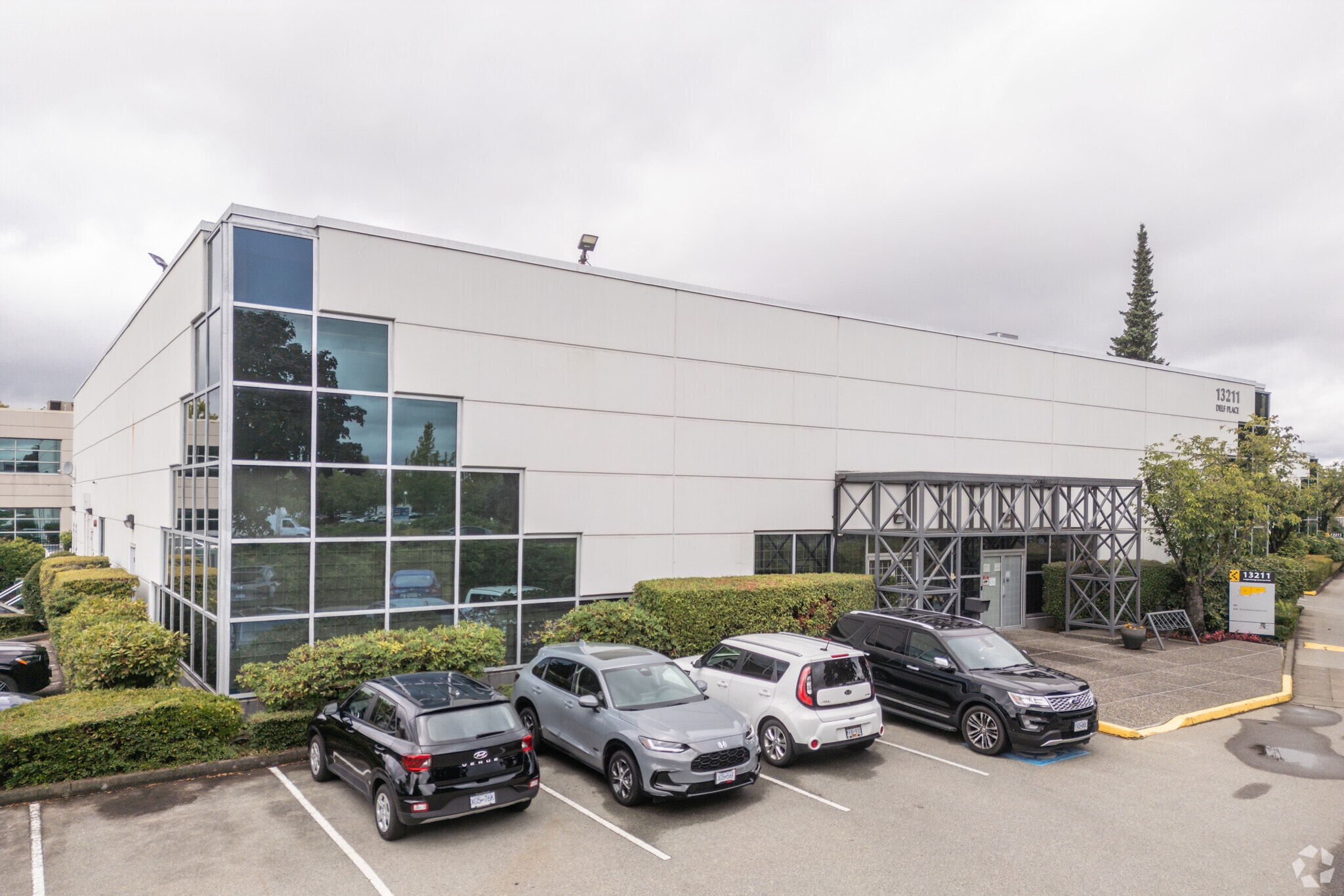 13211 Delf Pl, Richmond, BC for Rent