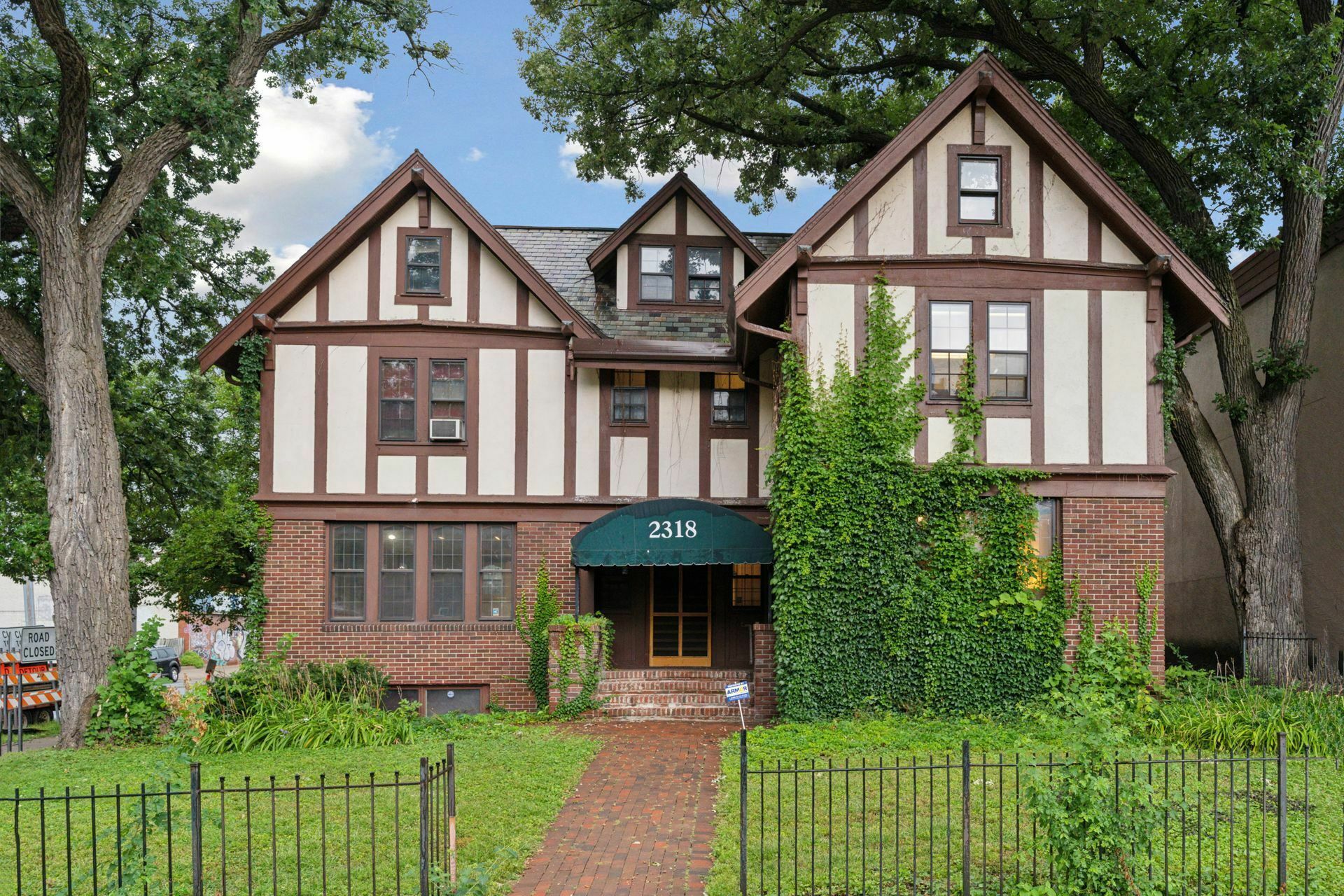 2318 S 1st Ave, Minneapolis, MN for Sale