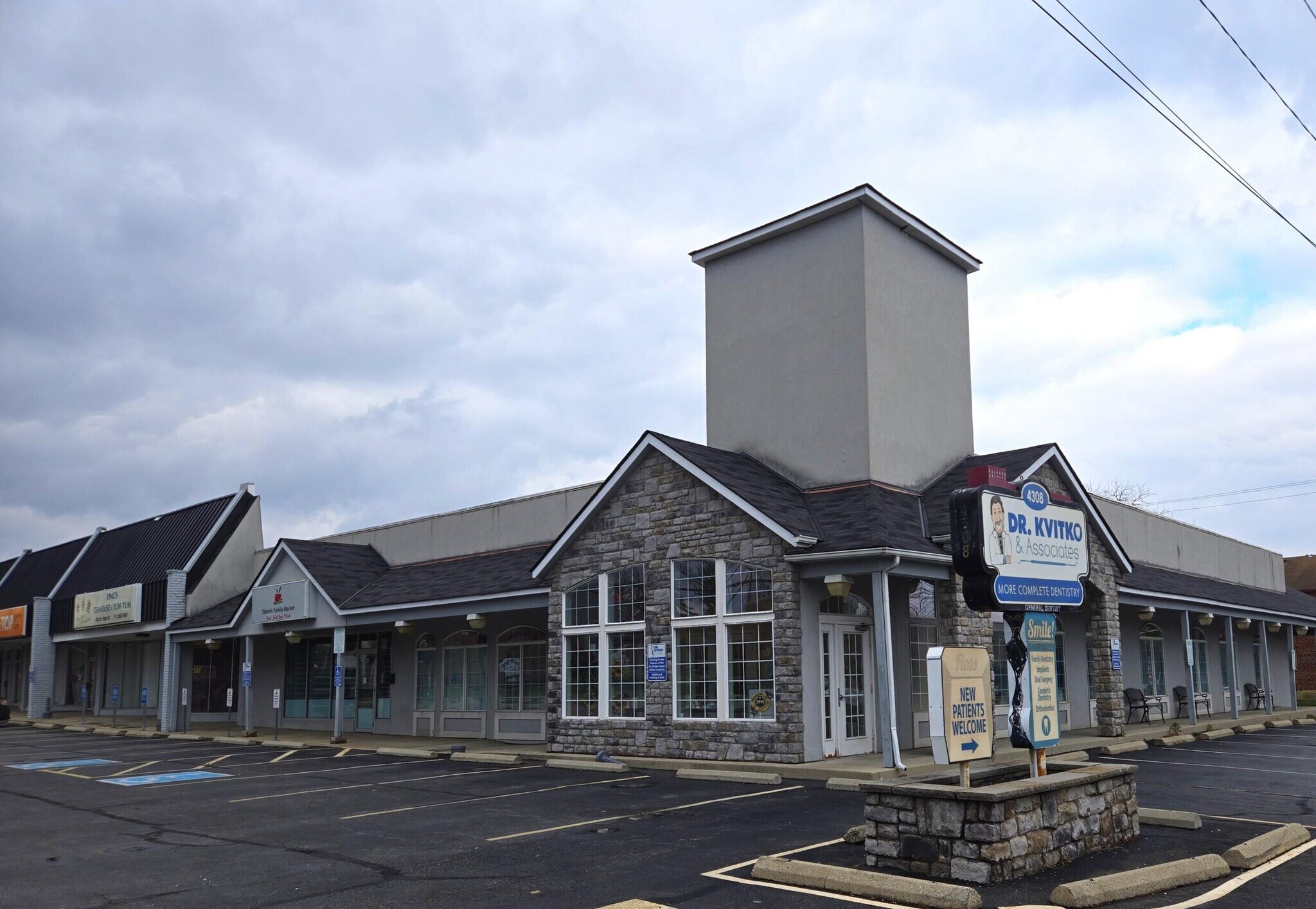 4308-4342 N High St, Columbus, OH for Rent
