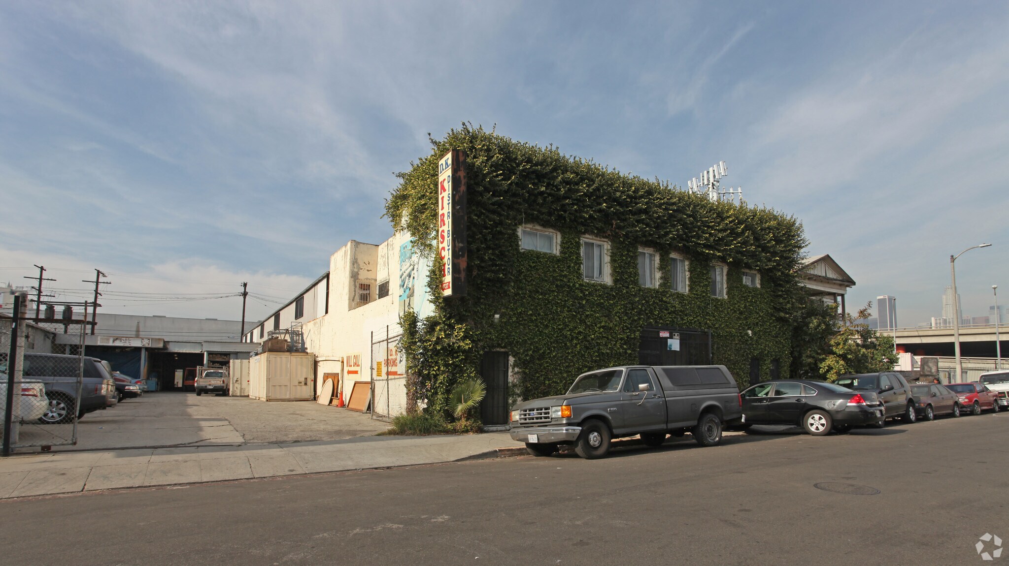 1729 S Santee St, Los Angeles, CA for Rent