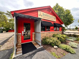 Oswego, IL Retail - 228 E Washington St