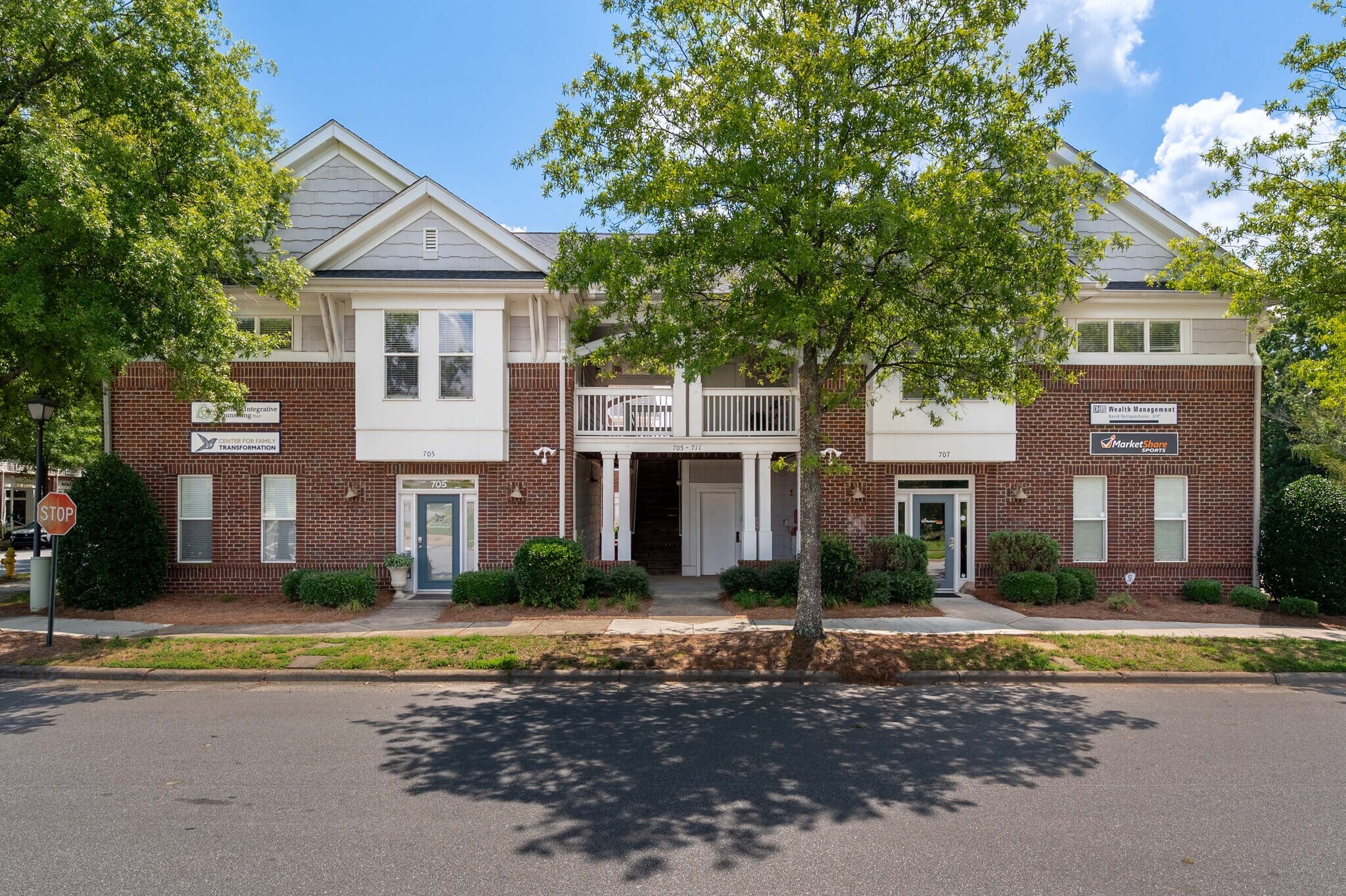 705-711 Peninsula Dr, Davidson, NC for Sale