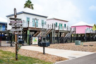 Corpus Christi, TX Apartments - 4209 Gulfbreeze Blvd