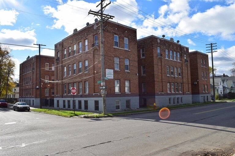 2199 Lansing St, Detroit, MI for Sale