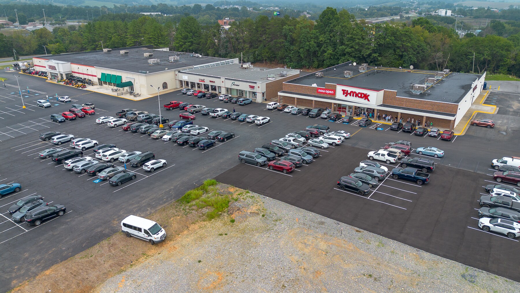 744-766 N Lee Hwy, Lexington, VA for Rent