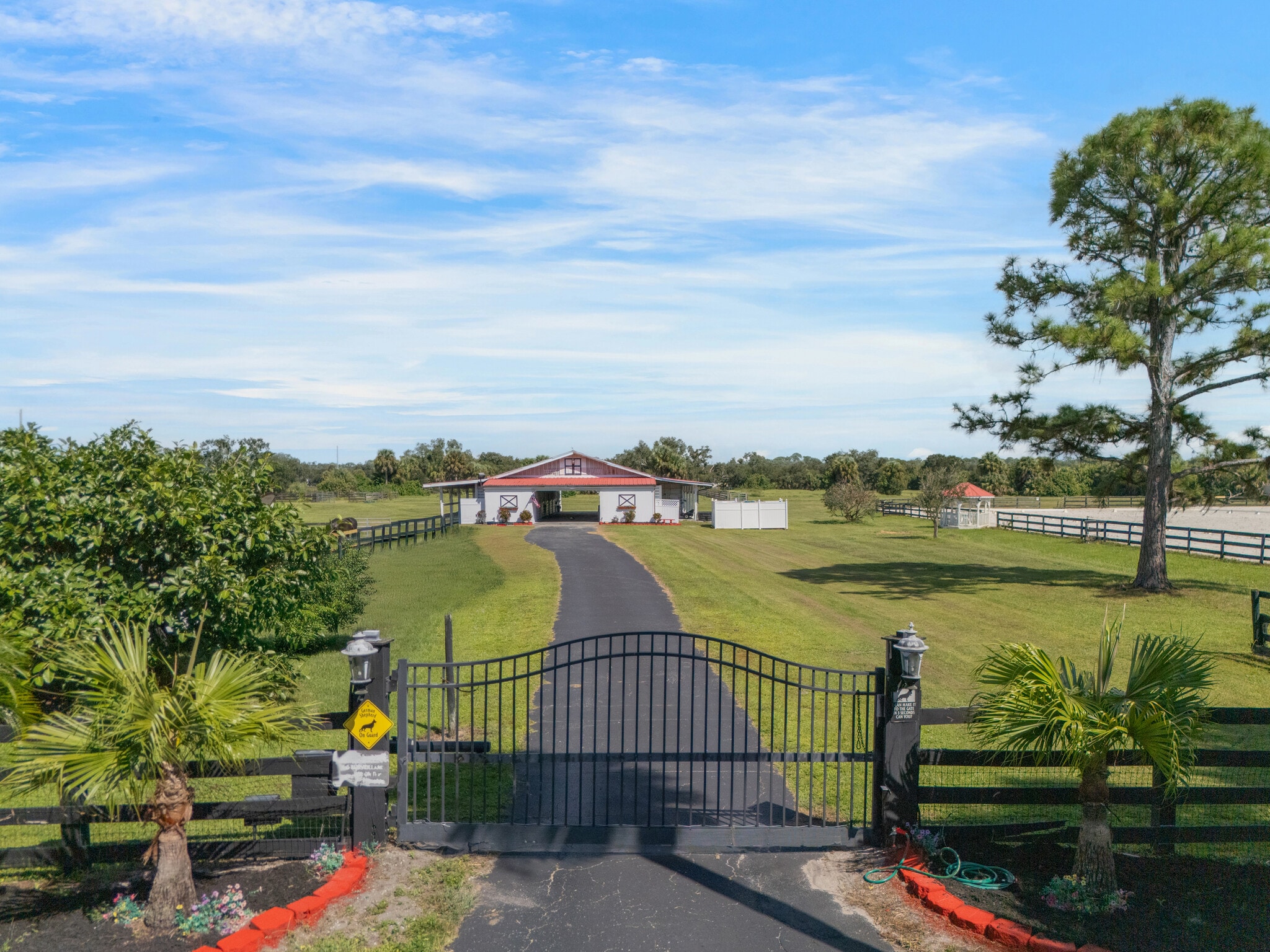 806 N Jackson Rd, Venice, FL for Sale