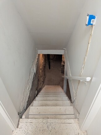 Kingston, NY Office/Retail - 585 Broadway Kingston, NY Office/Retail - 585 Broadway