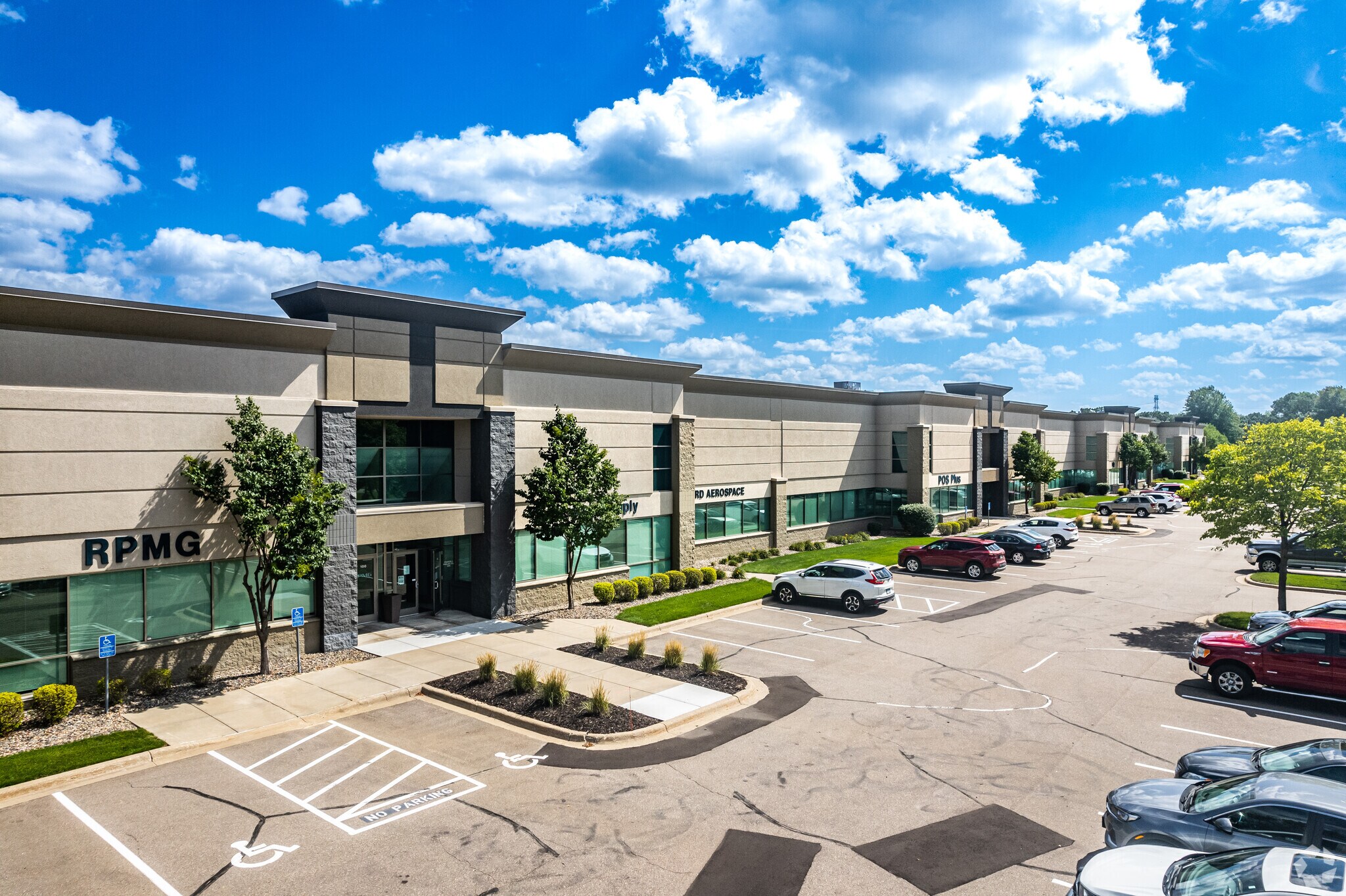 1157 Valley Park Dr Shakopee, MN 55379 Flex Property for Lease on