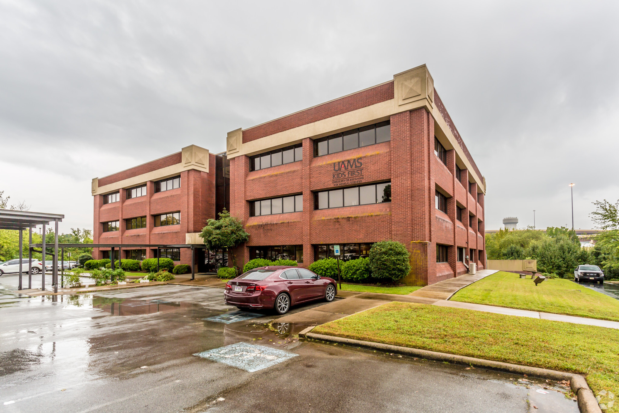 333 Executive Ct, Little Rock, AR for Rent