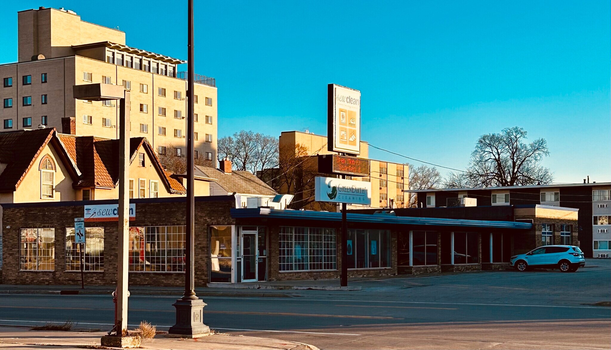 620 Cass St, La Crosse, WI for Rent