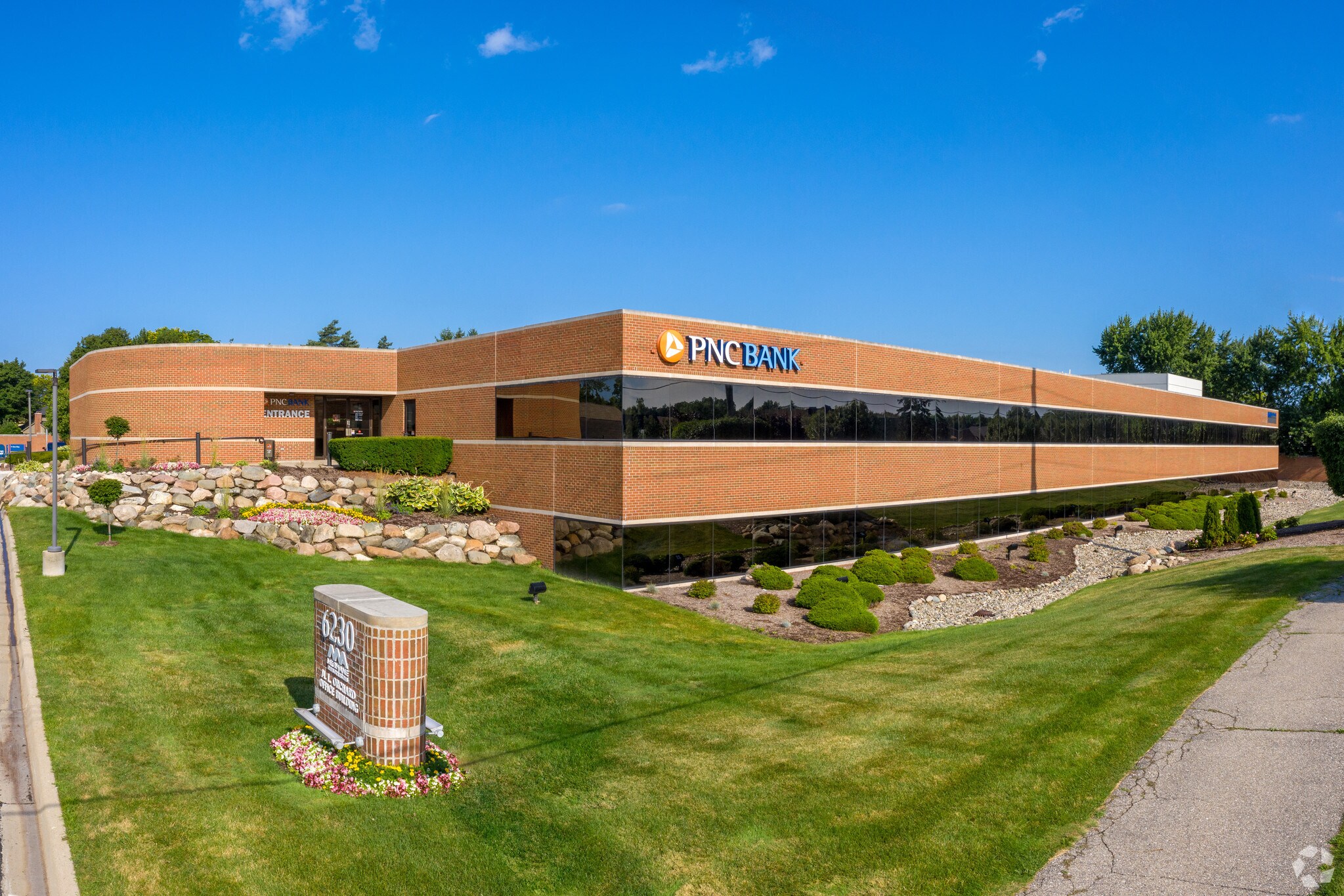 6230 Orchard Lake Rd, West Bloomfield, MI for Rent