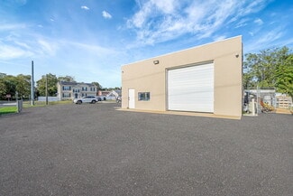 Bay Shore, NY Warehouse - 93 N Clinton Ave Bay Shore, NY Warehouse - 93 N Clinton Ave