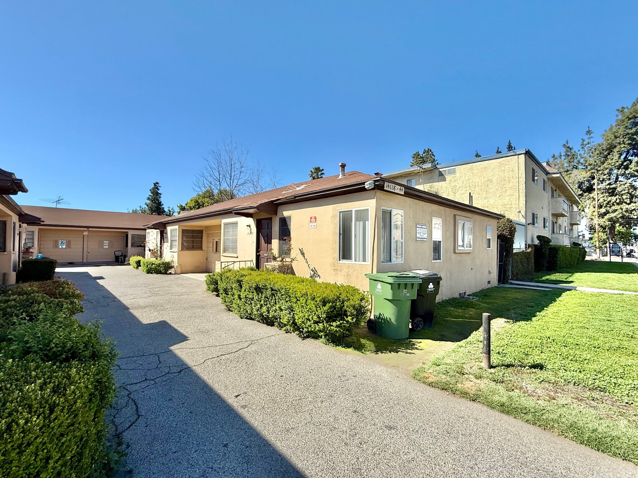 14638-14640 Vanowen St, Van Nuys, CA for Sale