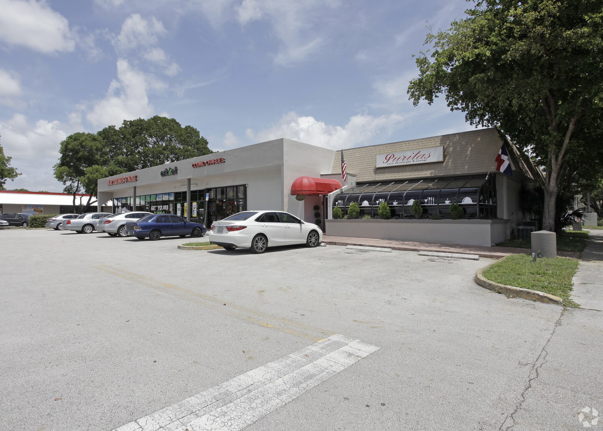 7817-7825 Pines Blvd, Pembroke Pines, FL for Rent