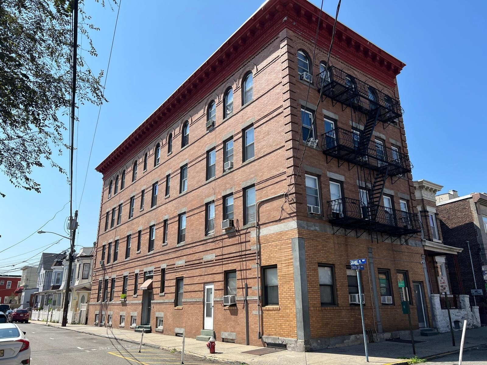5517 Grant Pl, West New York, NJ for Sale