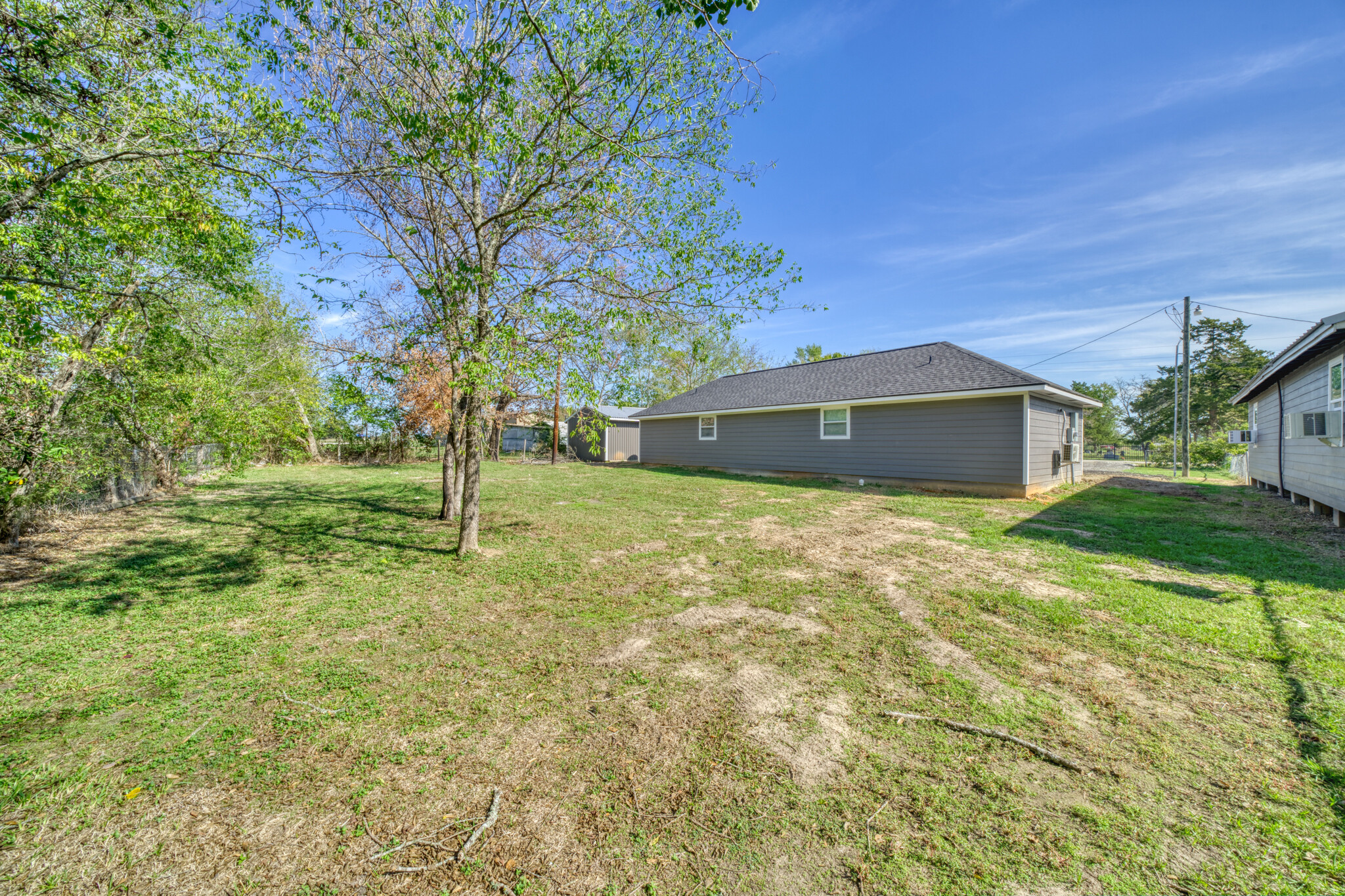 9337 Ash St, Midway, TX for Sale