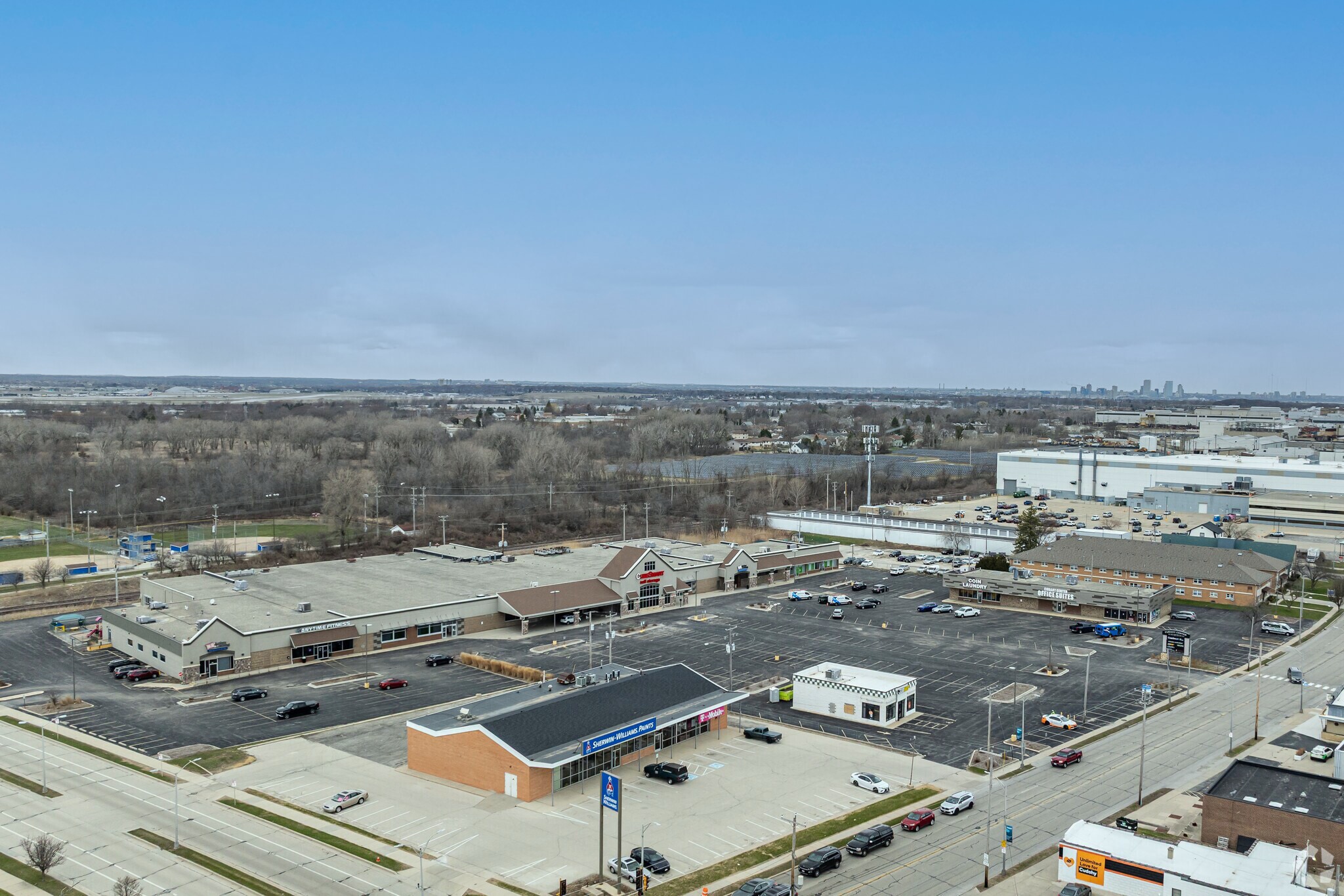 5801-5885 S Packard Ave, Cudahy, WI for Rent