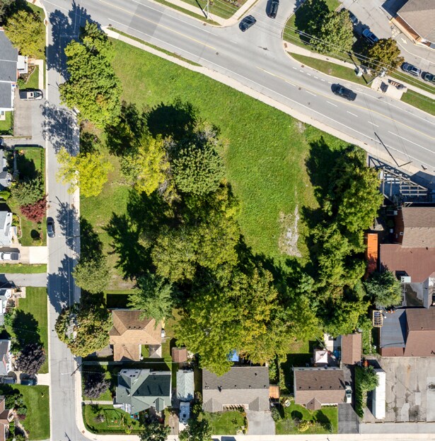104 Lakeport Rd, St Catharines, ON for Sale