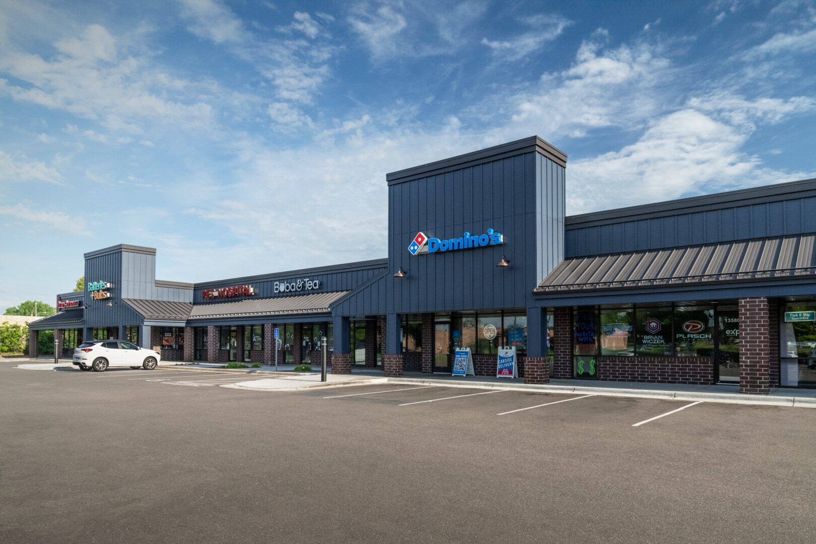 13540-13670 Weaver Lake Rd, Maple Grove, MN for Rent