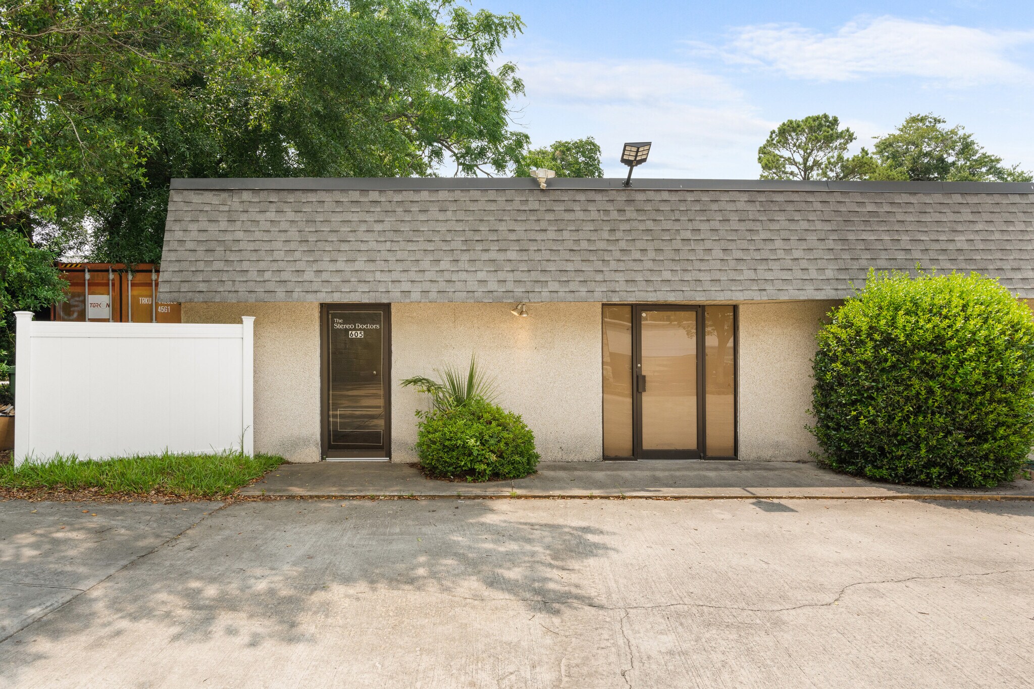 605 E 69th St, Savannah, GA for Rent