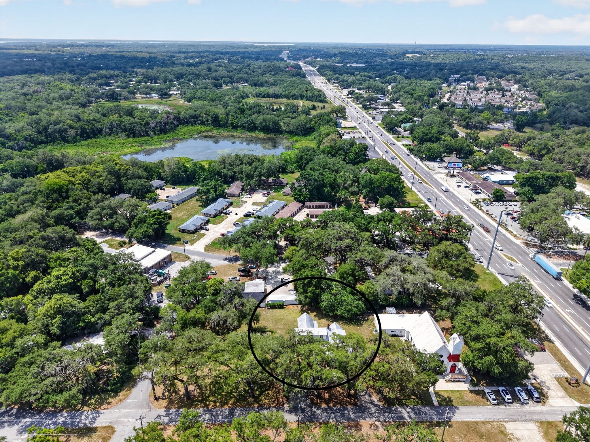 112 W McClendon St, Lady Lake, FL for Sale