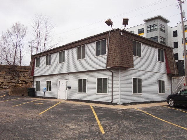 185 E Pine St, Platteville, WI for Rent